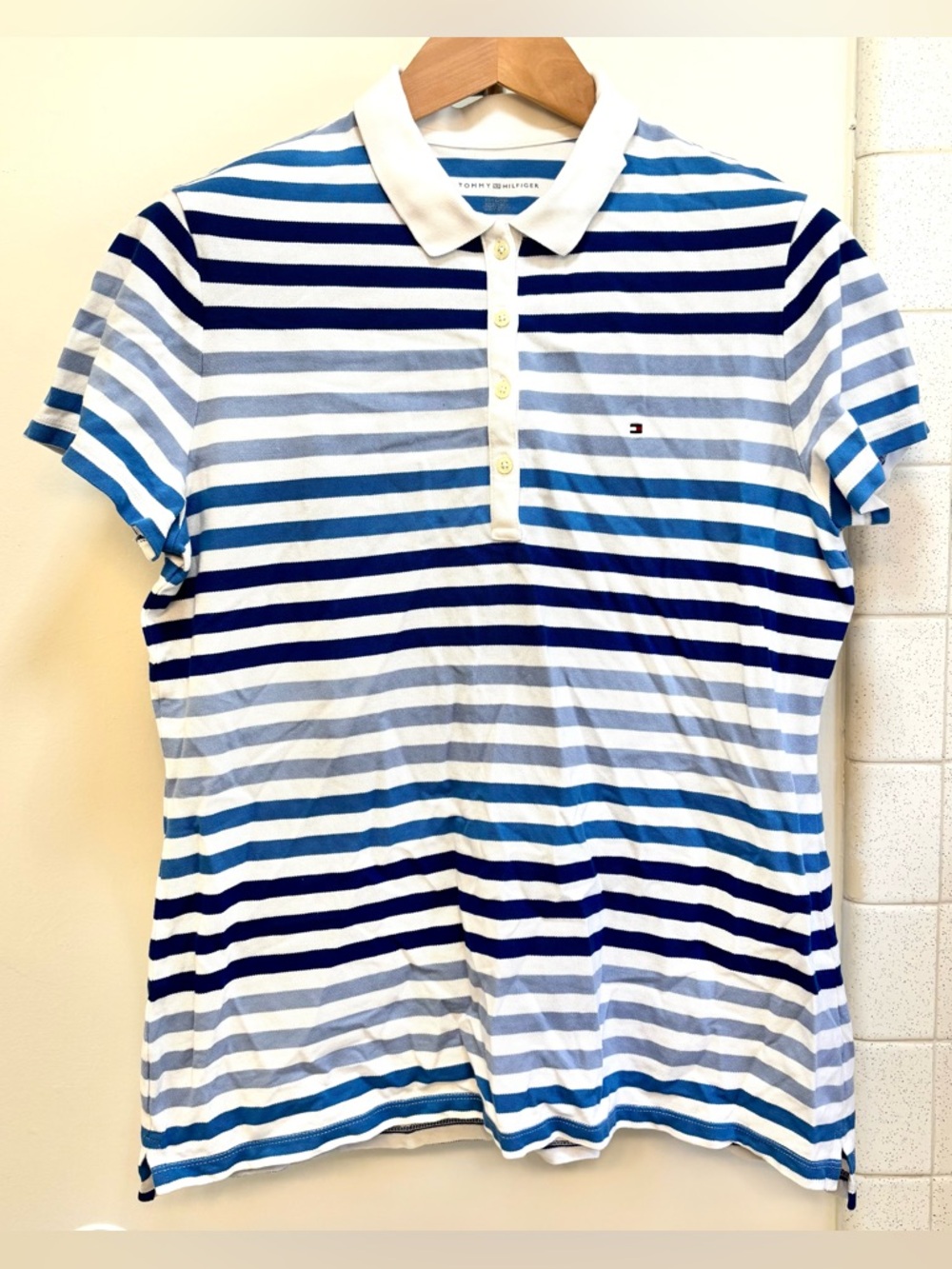 Tommy Hilfiger Womens Polo Size XL Blue Stripes Golf Tennis Pickleball 94%Cotton